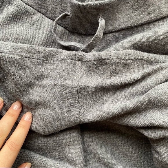Banana Republic grey sweater petite jogger, Size SP - Picture 4 of 4
